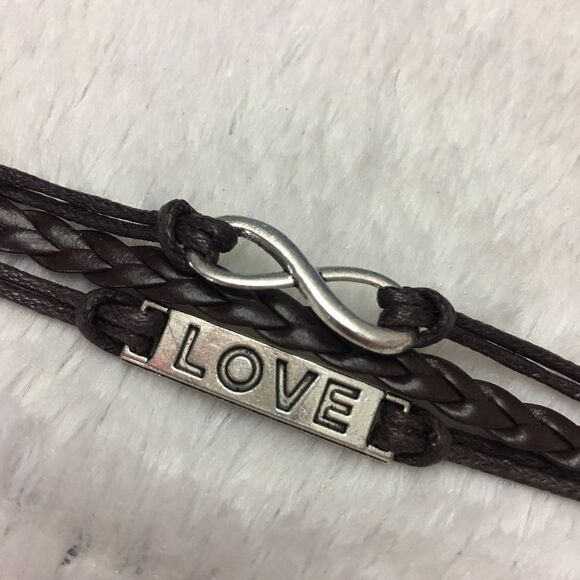 (P2) Love Bracelet - Picture 1 of 3